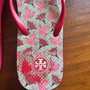 Tory Burch flip flops — size 9
